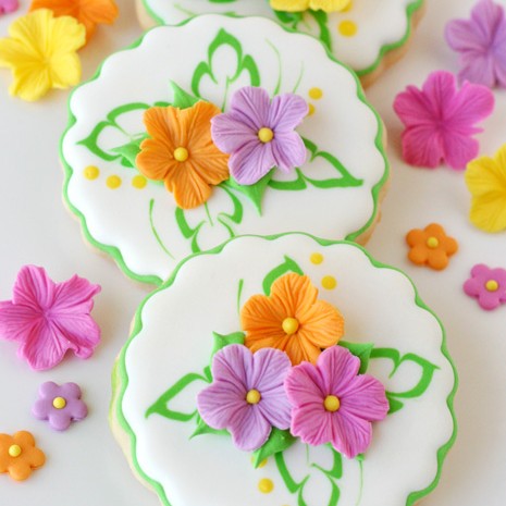 fondant cookies flowers luau cupcakes summer flower glorioustreats