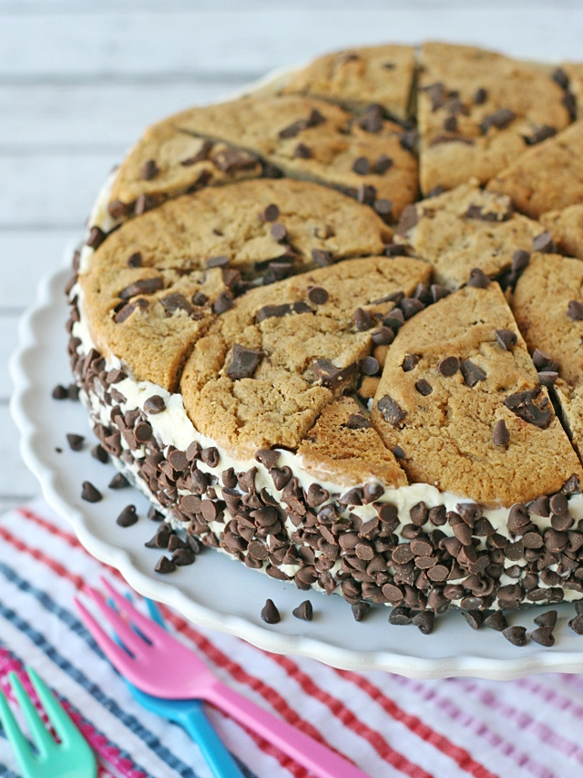 Chocolate Chip Cookie Ice Cream Cake